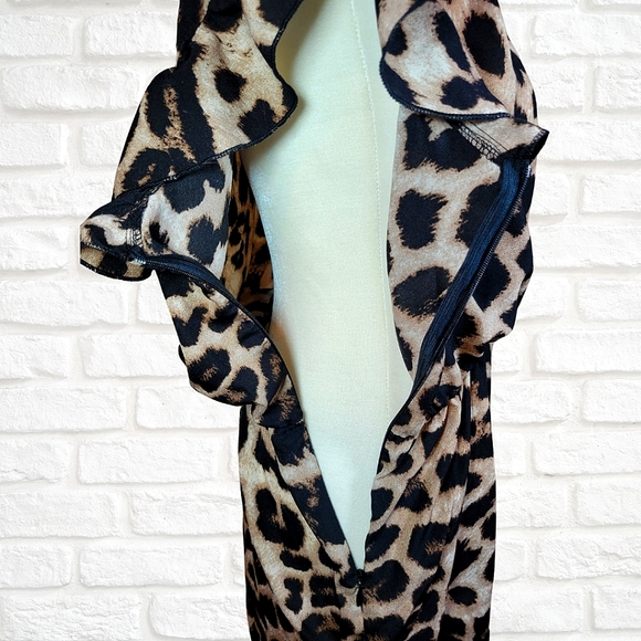 Leopard Romper w/ Ruffle Sleeves V-Neck & Side Zipper, Lightweight Material NWOT - Picture 6 of 8